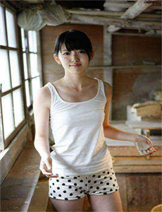 《黑人大棒日俄罗斯美女-出差旅行2对1》