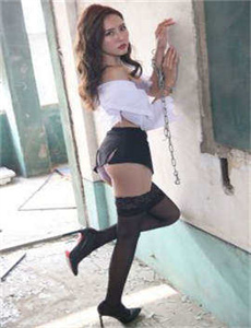 《第一会所001-国产极品粉嫩福利姬萌白酱》